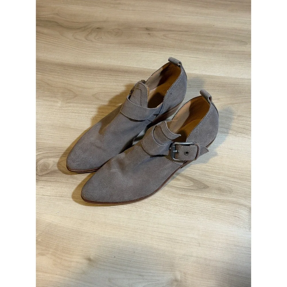 Frye and Co. Suede Ankle Booties Gray 8‎ Women Buckle Pointed Toe 3470781-GRY